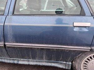 Renault R21 sol arka kapı bandı 