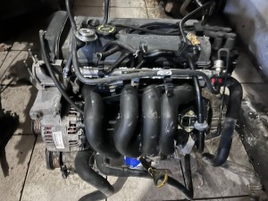 Ford Focus 1 1.6 komple motor 