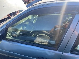 Renault Megane 1 sol ön kapı camı 