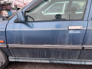 Renault R21 sol ön kapı bandı 