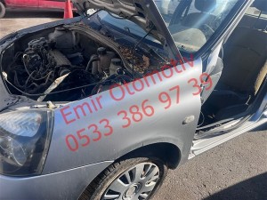 Renault Clio 2 sag ön çamurluk