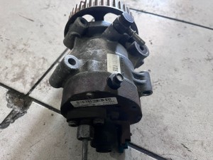 RENAULT CLİO 1.5 DCI MAZOT POMPASI 