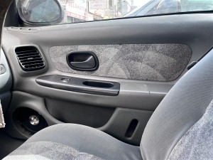Renault Laguna 1 sag ön kapı döşemesi 