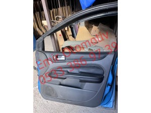 Ford Focus 2.5 sag ön kapı döşemesi 