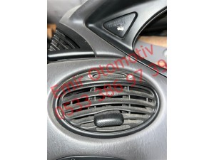 Ford Focus 1 kalorifer ızgarası 
