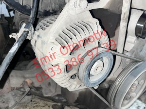 Renault Clio 1.4 8v şarj dinamosu 