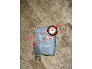 Ford Focus 1 yedek su deposu 