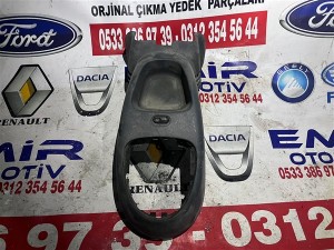 Renault Kangoo orta konsol 