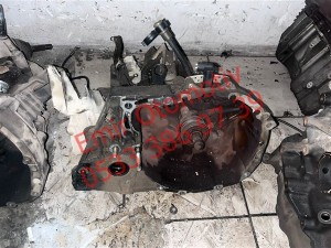 Renault Clio  2 1.5 arkadan marşlı şanzıman 