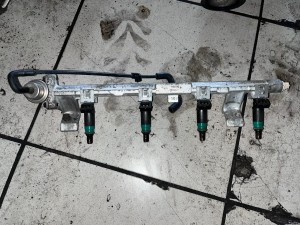 FORD FOCUS 1 ENJEKTÖR TAKIMI VE KÜTÜGÜ