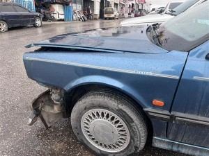 Renault R21 sol ön çamurluk 