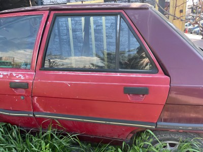 Renault R11 sol arka kapı 