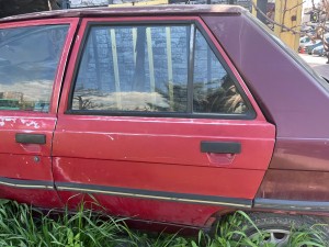 Renault R9 sol arka kapı 