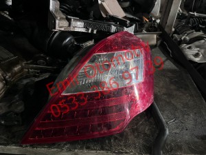 Geely Emgrand sag arka stop hafif çatlak 