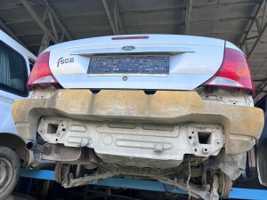 Ford Focus 1 arka tampon köpüğü 