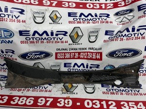 Renault Clio 2 ön cam ızgarası 