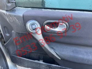 Renault Megane 2 sag ön kapı tutma kolu 