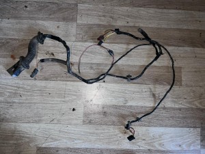 RENAULT R19 SAG ÖN KAPI TESİSATI 