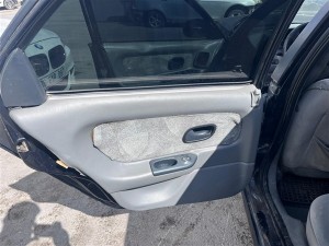 Renault Laguna 1 sol arka kapı döşemesi