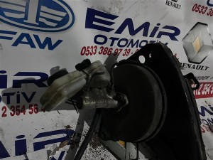 Renault R21 fren ana merkez