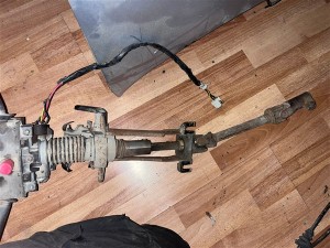 Ford escort direksiyon kolonu 