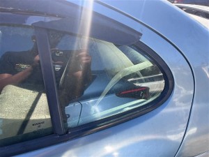Renault Megane 1 sag arka kelebek camı 