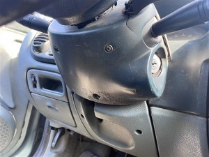 Renault Megane 1 direkiyon alt üst plastigi 